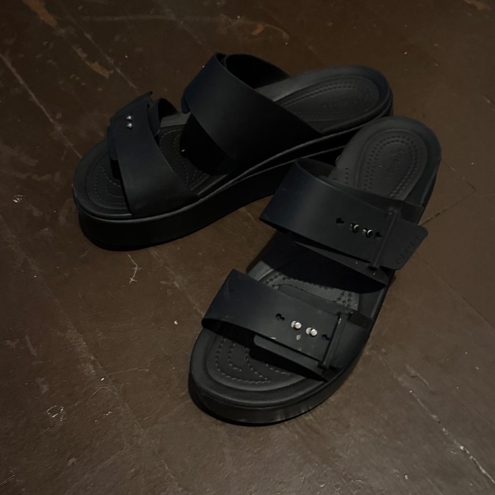 CROCS literide platform shoes size 10